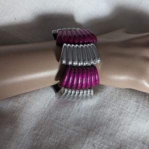 Contemporary look Magenta/Silver tone stretch bracelet